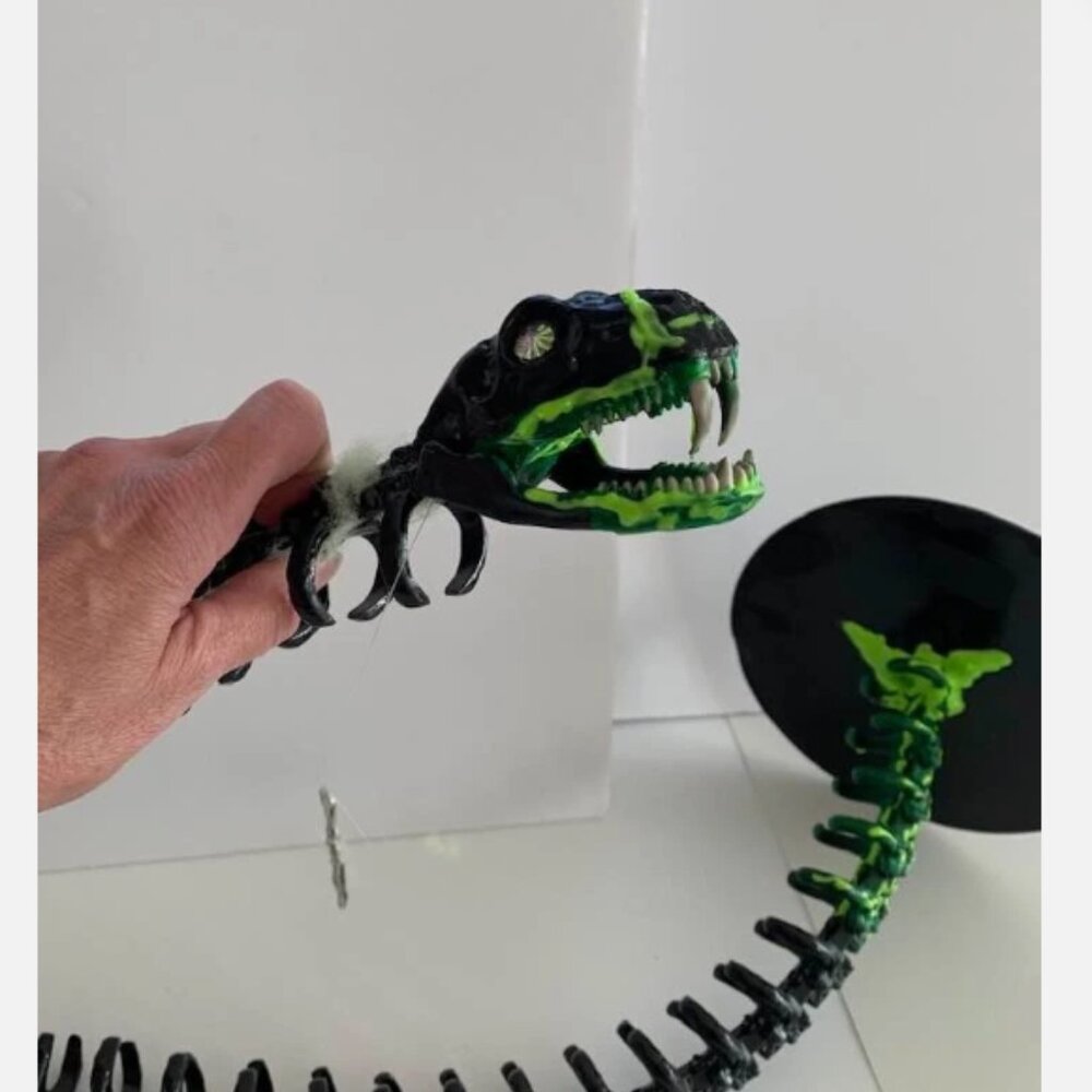 Alien Xenomorph - Head and Tail - Prop - Halloween, Spooky, Black Skeleton Snake